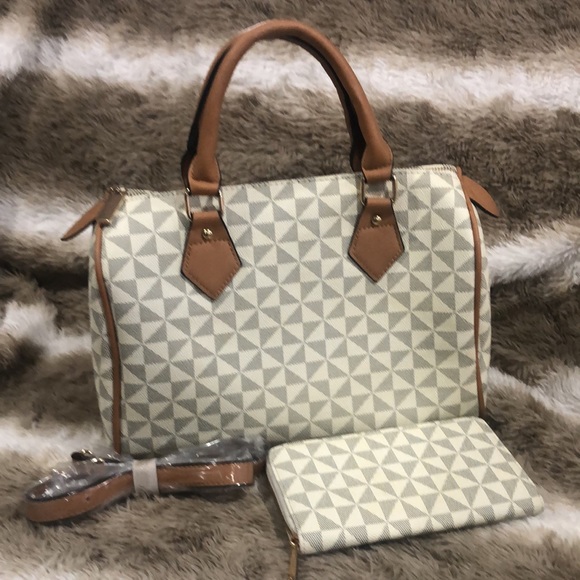 Women purses - Picture 3 of 3